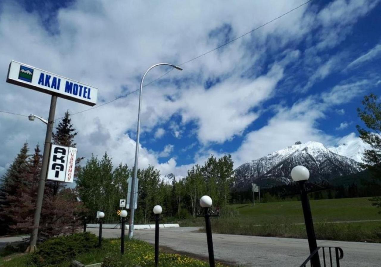 Akai Motel Canmore Exterior photo